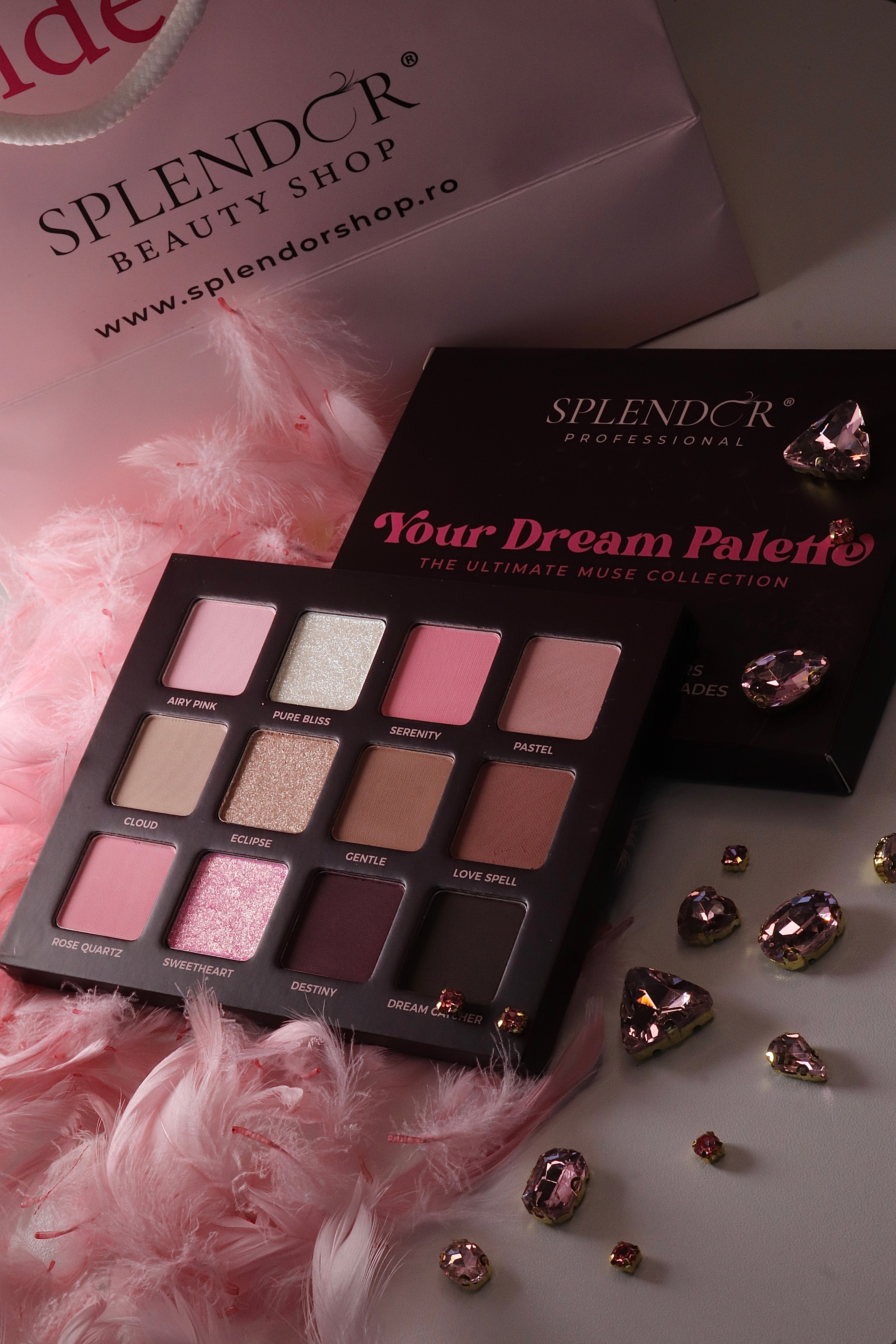 Paleta 12 farduri YOUR DREAM PALETTE SPLENDOR culori pigmentate si vibrante