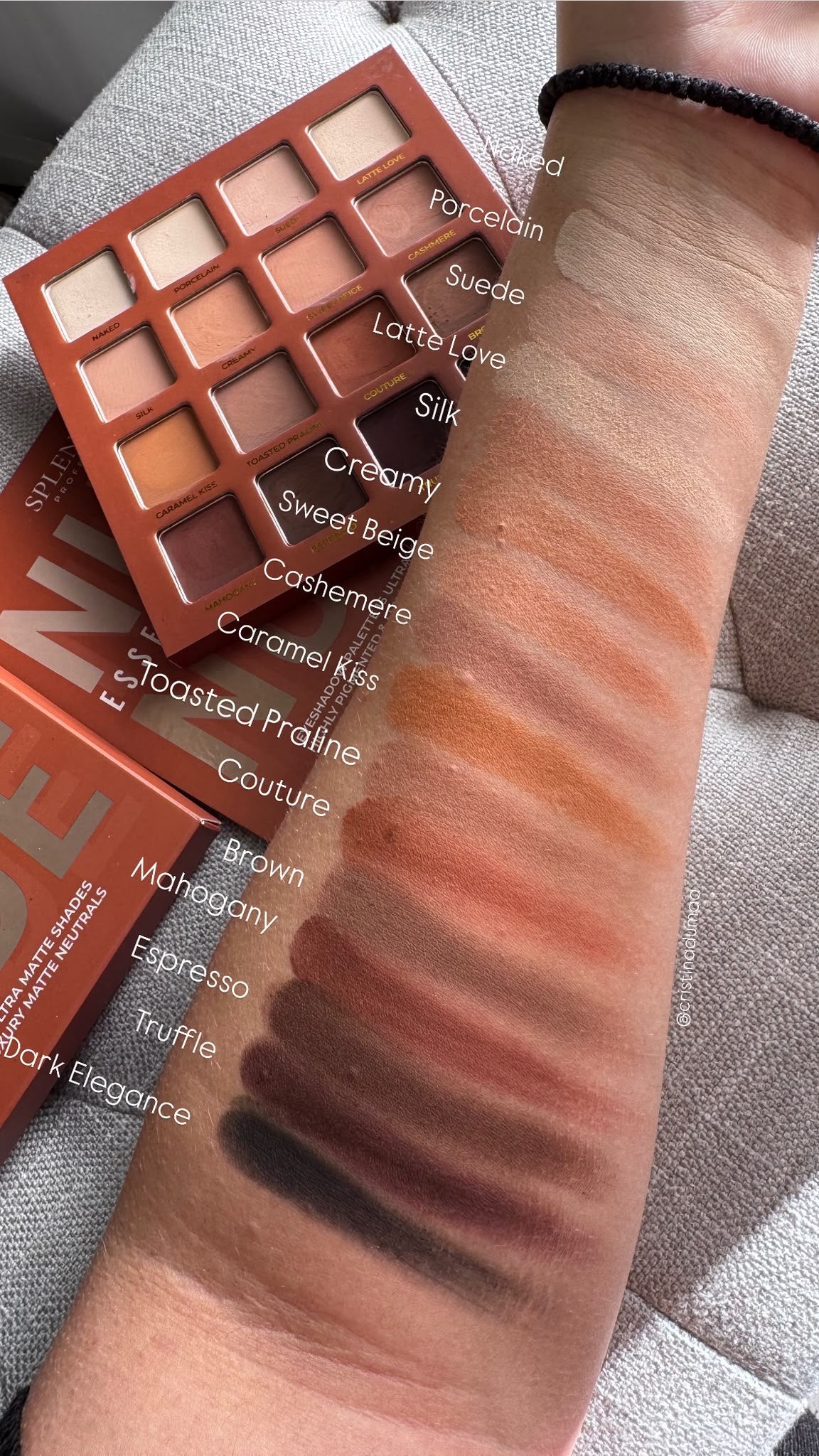 Paleta 16 farduri NUDE ESSENTIAL NEUTRALS SPLENDOR culori pigmentate si vibrante