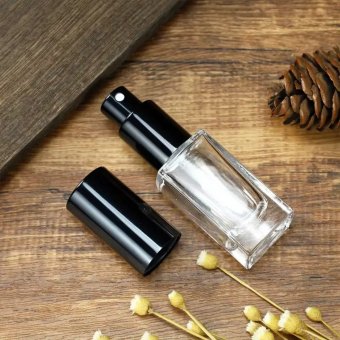 Recipient spray sticla forma patrata 10 ml